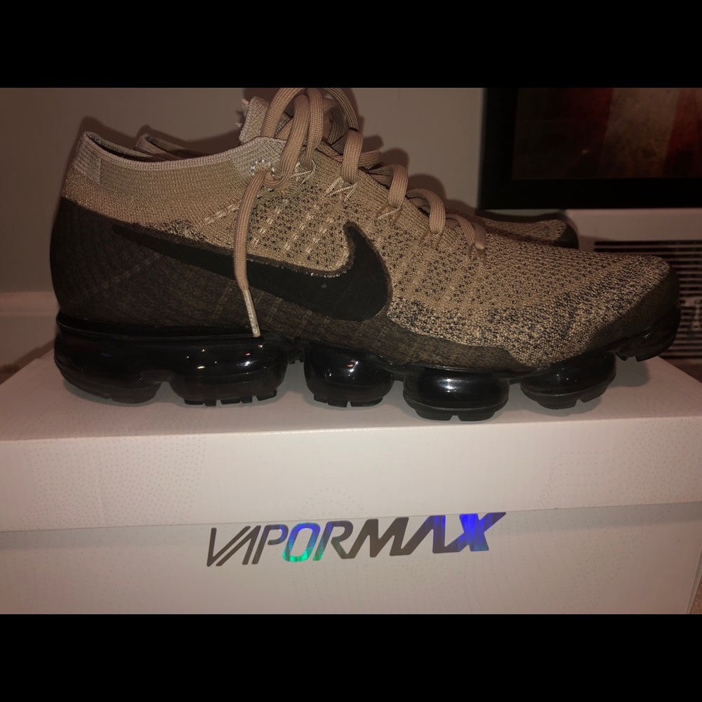 NIKE VAPORMAX
